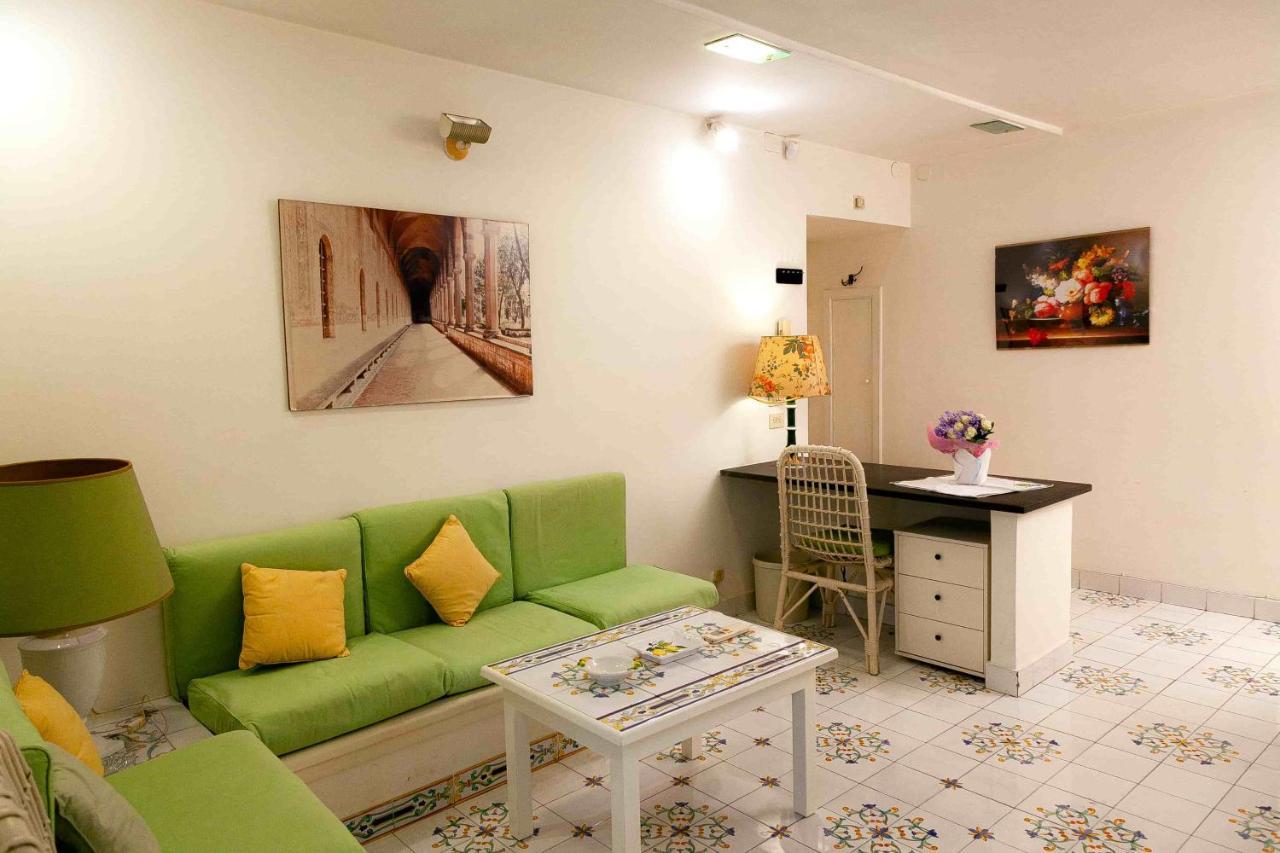 ナポリCasa Vacanze Belledonneアパートメント エクステリア 写真